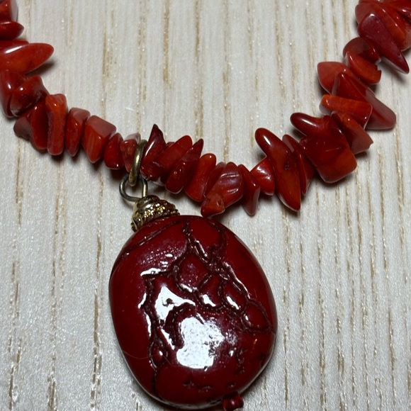 Vibrant Red Coral Necklace with pendant. - Picture 2 of 4